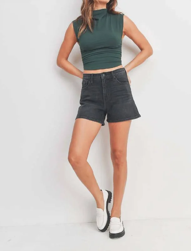 Brianna Mom Shorts In Washed Black