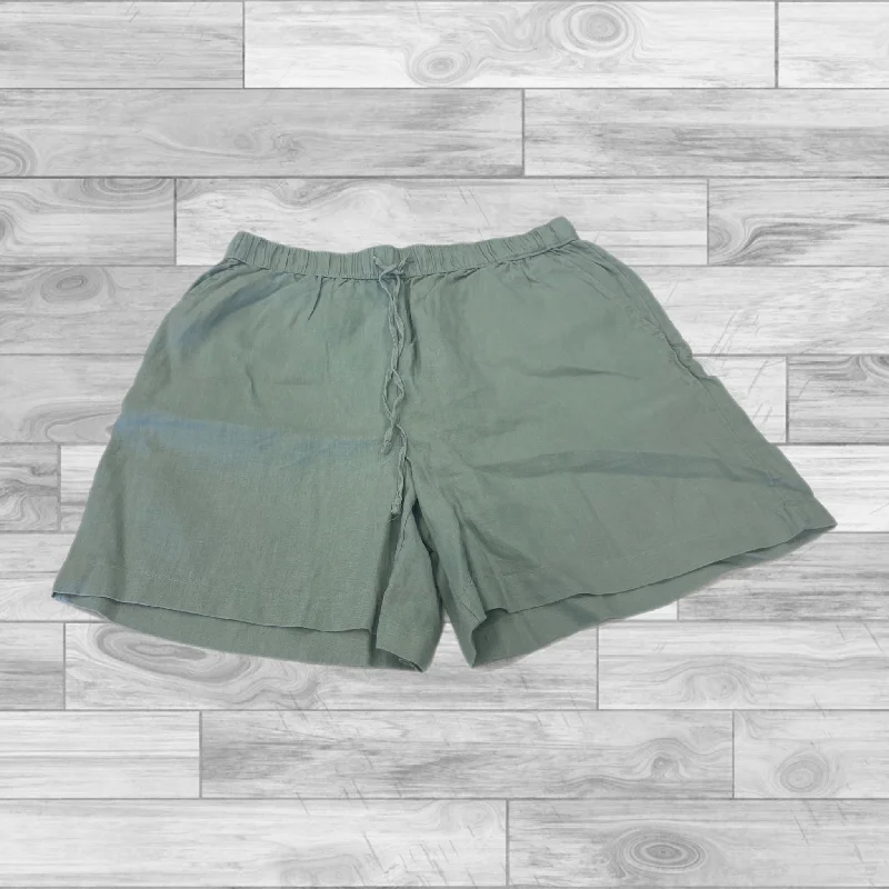 Green Shorts Elie Tahari, Size M