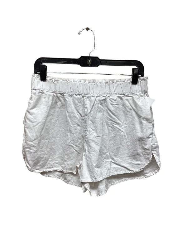 White Shorts Universal Thread, Size M